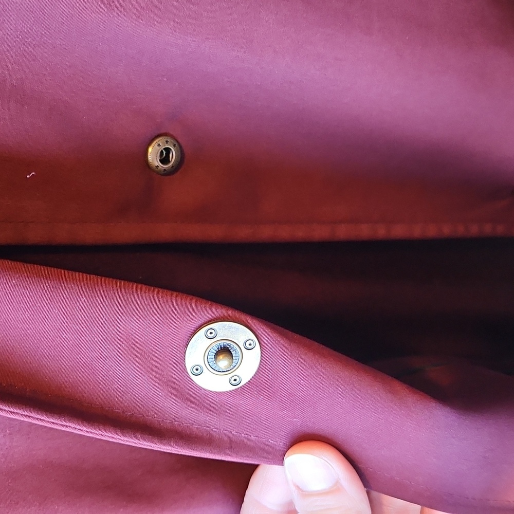 London Fog Women's Plus Sized Deep Burgundy Trench Coat Size 1X - Picture 4 of 8